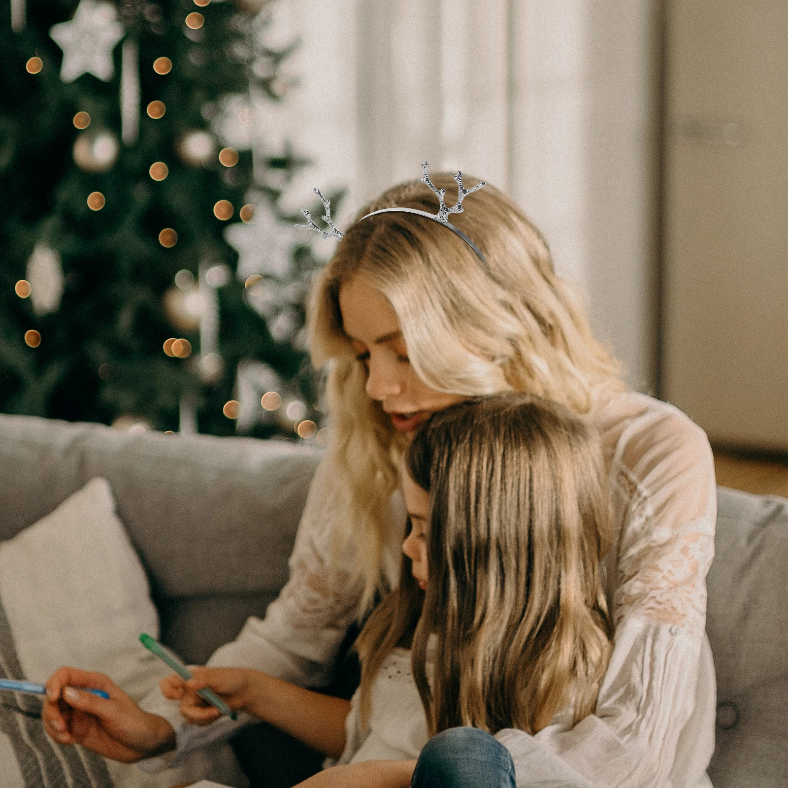 

2Pcs Christmas Party Hairhoop Antler Cartoon Hairband Kids Xmas Hair Accessory Headpiece Adorable Hairhoop Christmas Headpiece