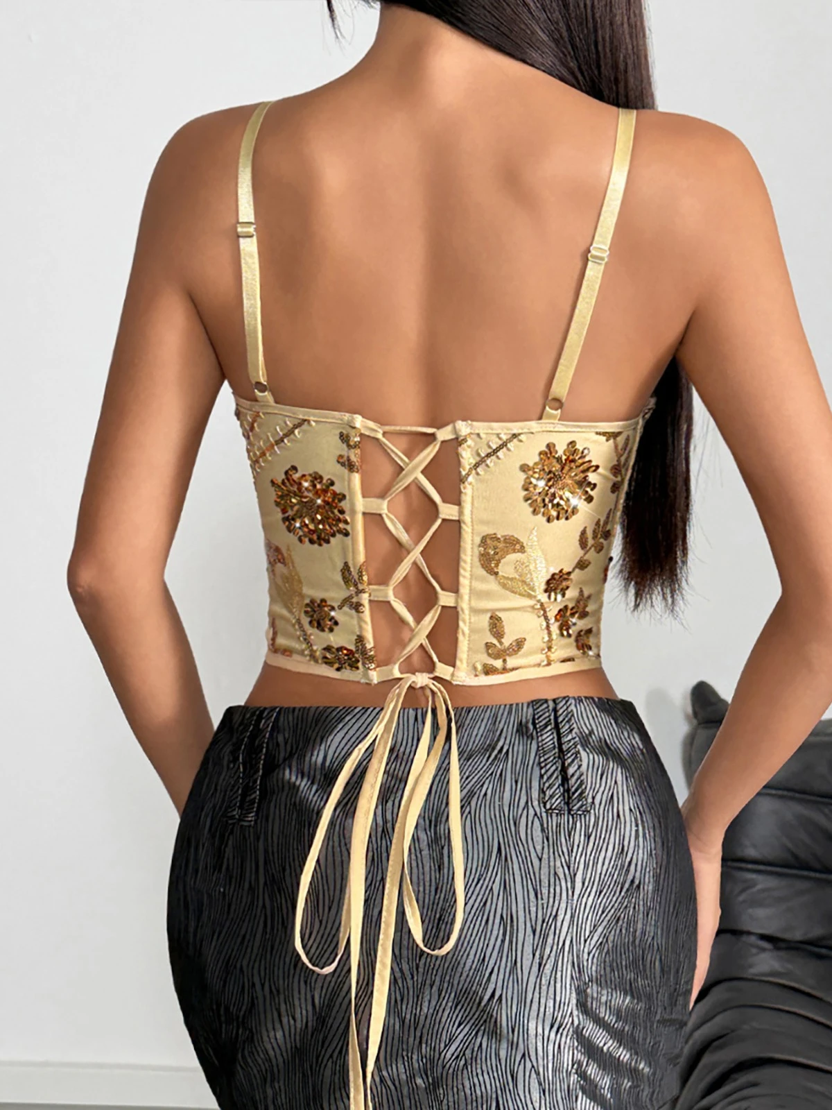 SsTss Canotta scintillante con paillettes dorate da donna Y2K Streetwear Top bustier con corsetto sottile con ricamo floreale senza maniche sexy