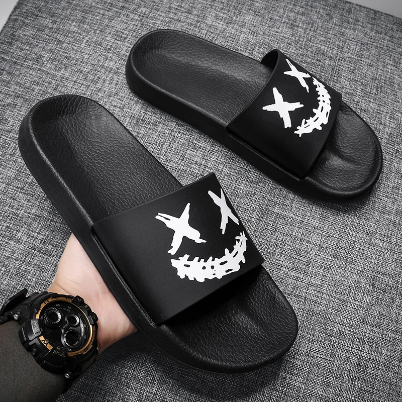 Men\'s Slippers Sandals Wear-resistant Shoes for Men Non-slip Soft and Comfortable Indoor and Outdoor Fashion Thick Bottom New