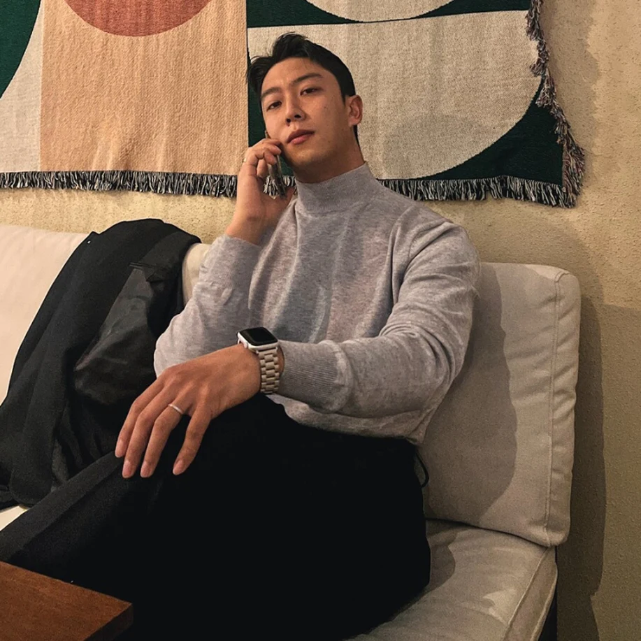 

High-End Mid-Ne Knitted Sweater Thin Breathable Base Layer irt f High Collar Sweater Trendy Muscle Men's Faion