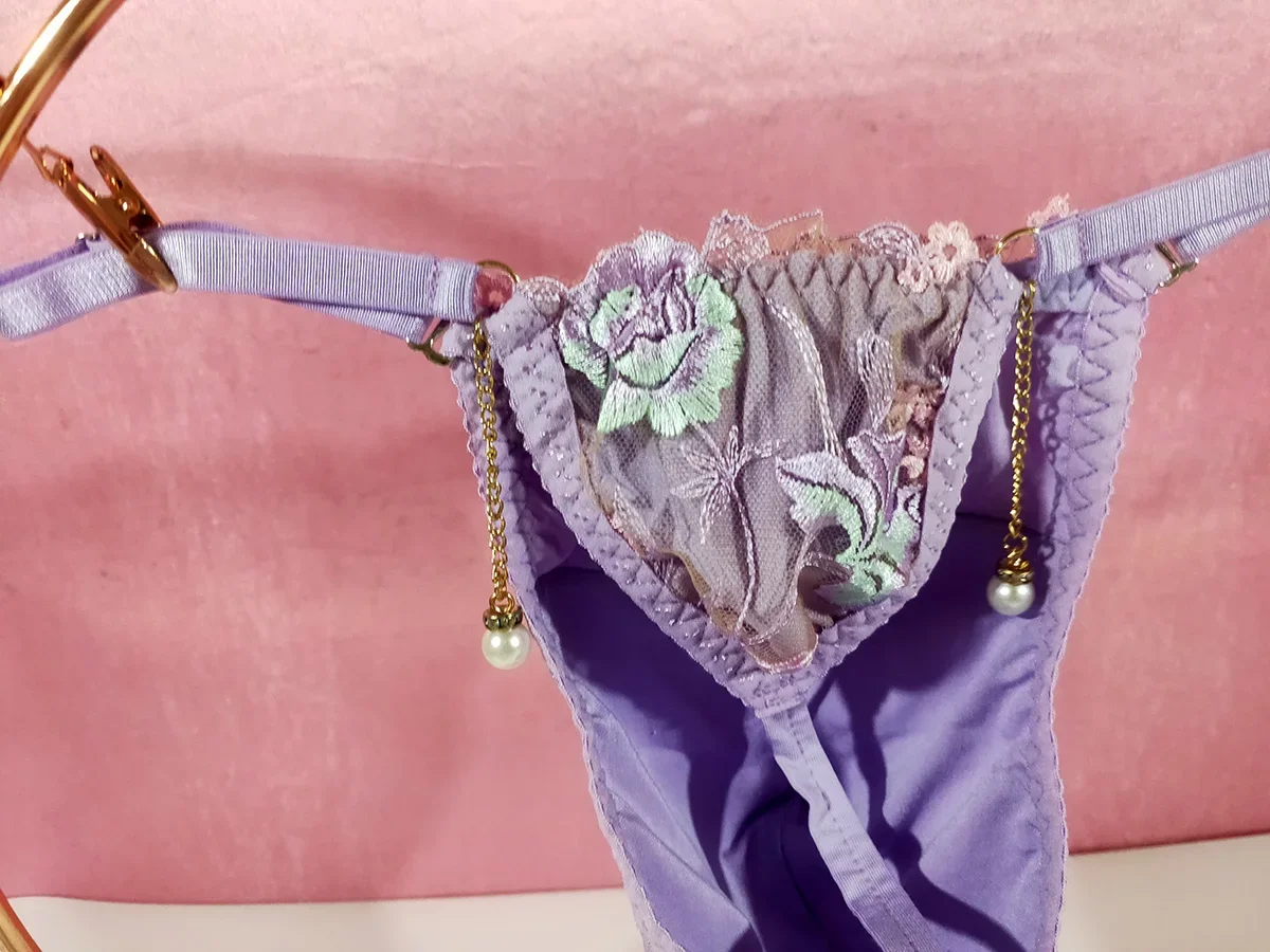 رجل الدانتيل المطرزة T-ملخصات ربطة عنق لطيف Kawayi BF هدية زي