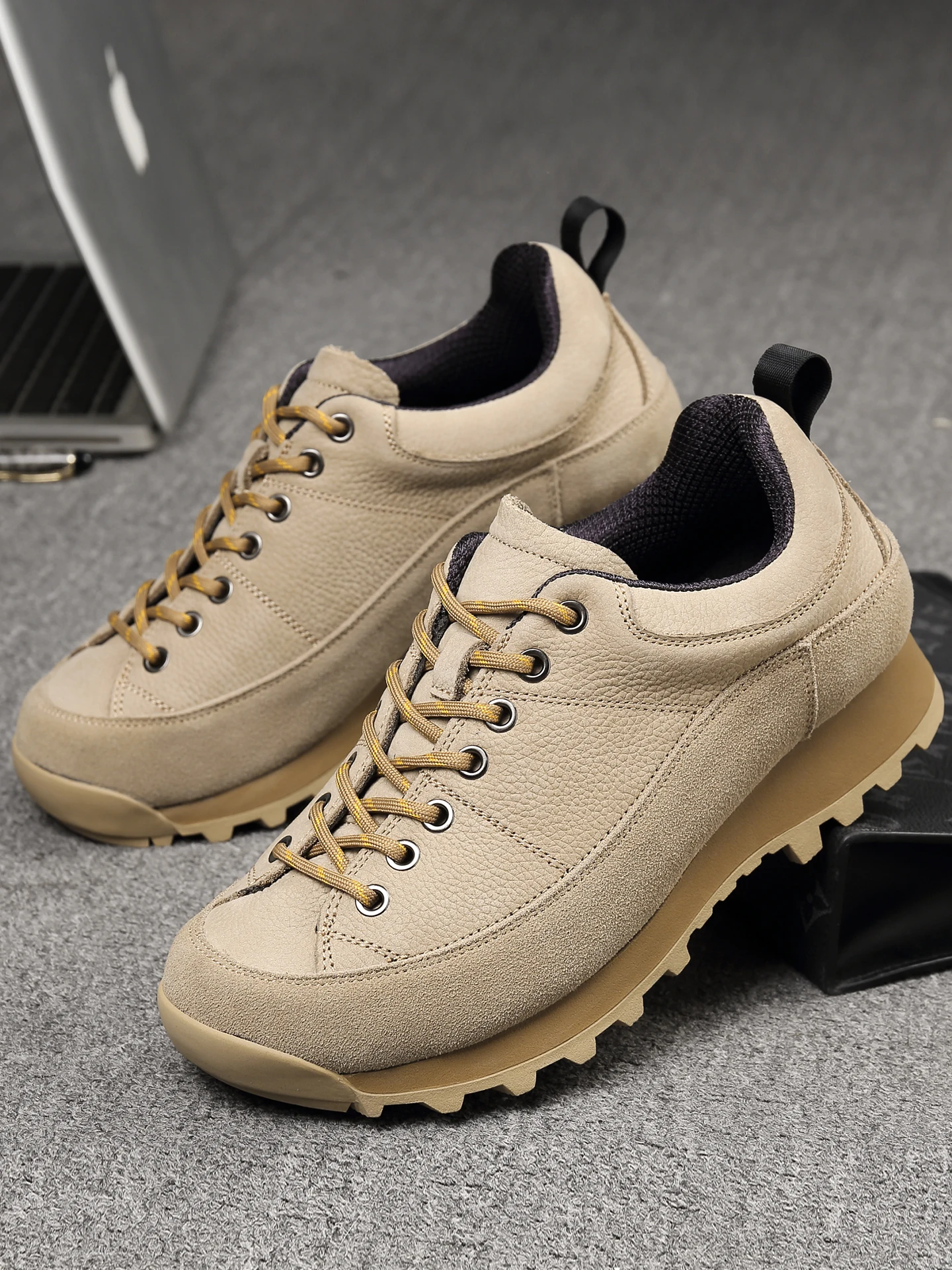 

Men's New Anti-Slip Hiking Boots Comfortable and Versatile Unisex Outdoor Hiking Shoes Trail Running Shoes Sports Footwear