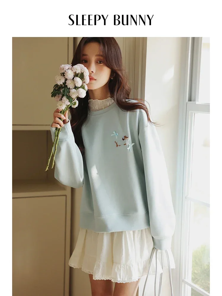 

Cartoon Dog Embroidery Oversized Sweatshirt Women Spring Casual Loose Fit Top Stylish Drop Shoulder Crewneck Relaxed Pullover