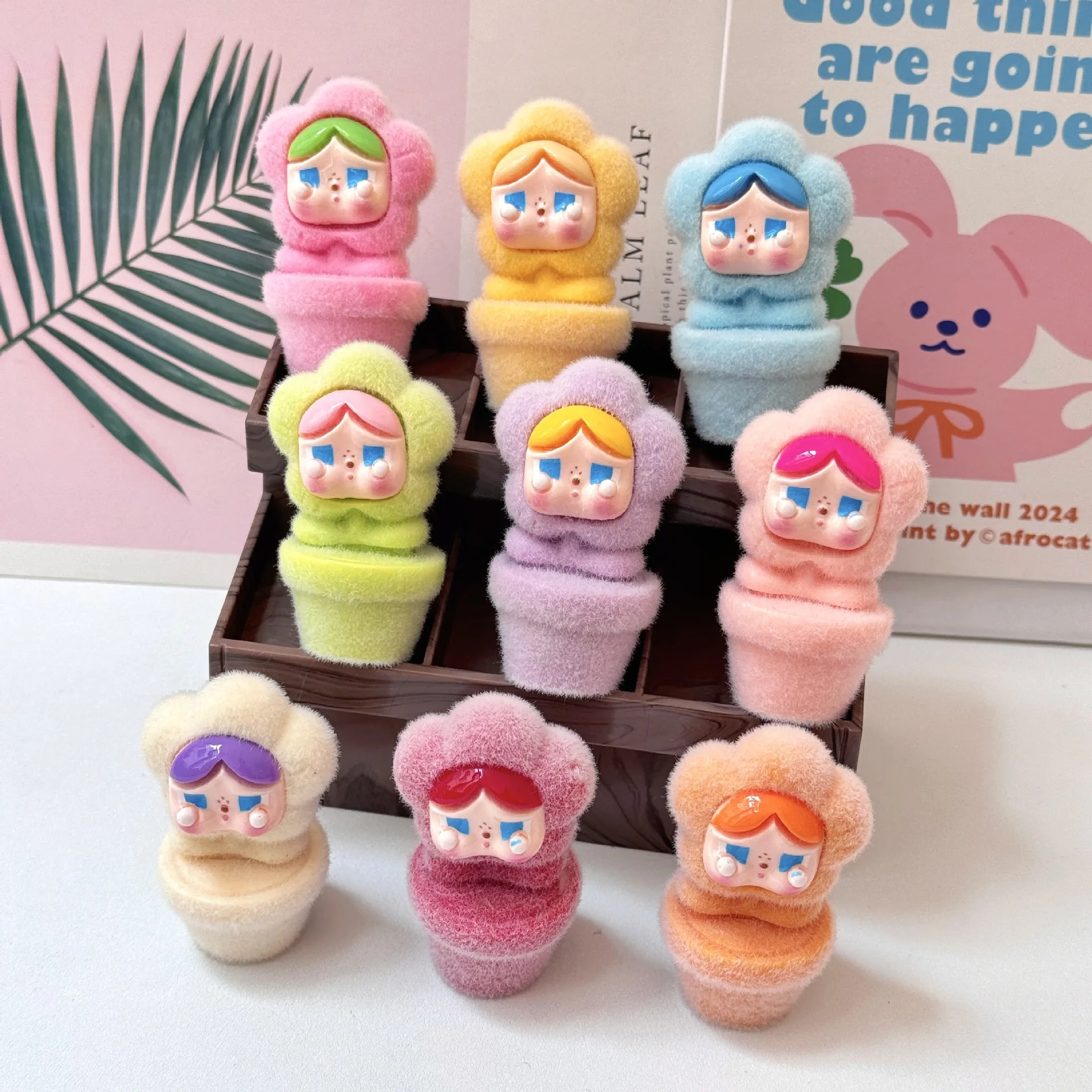

Potted plant crying diy accessories, cute and adorable keychains, pendants, figurines, car trinkets