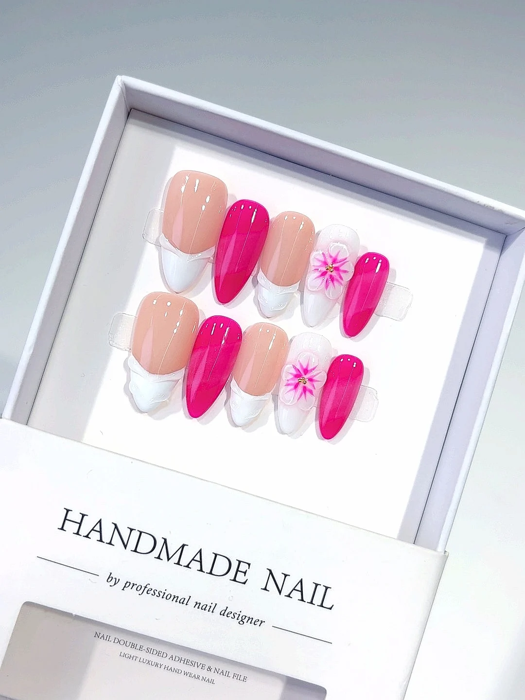 

Трехмерная линия резьбы во французском стиле. Интеллектуальный модный носимый дизайн ногтей (D473)