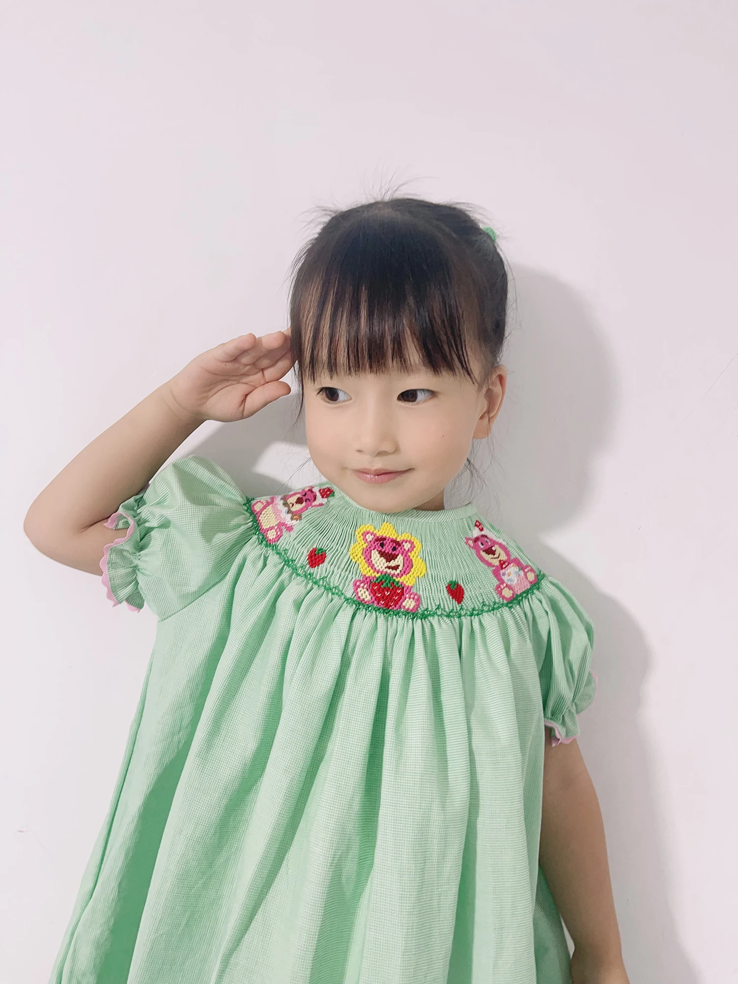 Girls Smocking Dress Handmade Cute Bear Embroidered Short-sleeved Green Bishop Dress 100% Cotton Children\' Boutique 12M-6T