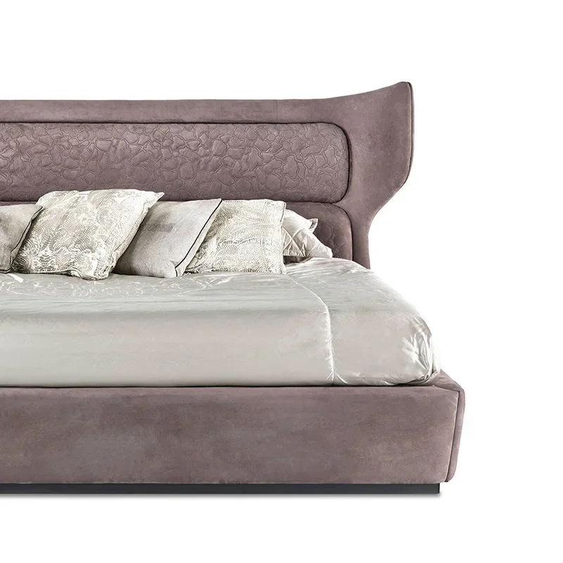 

Villa Luxury Furniture Guam Bed Premium Frosted Leather