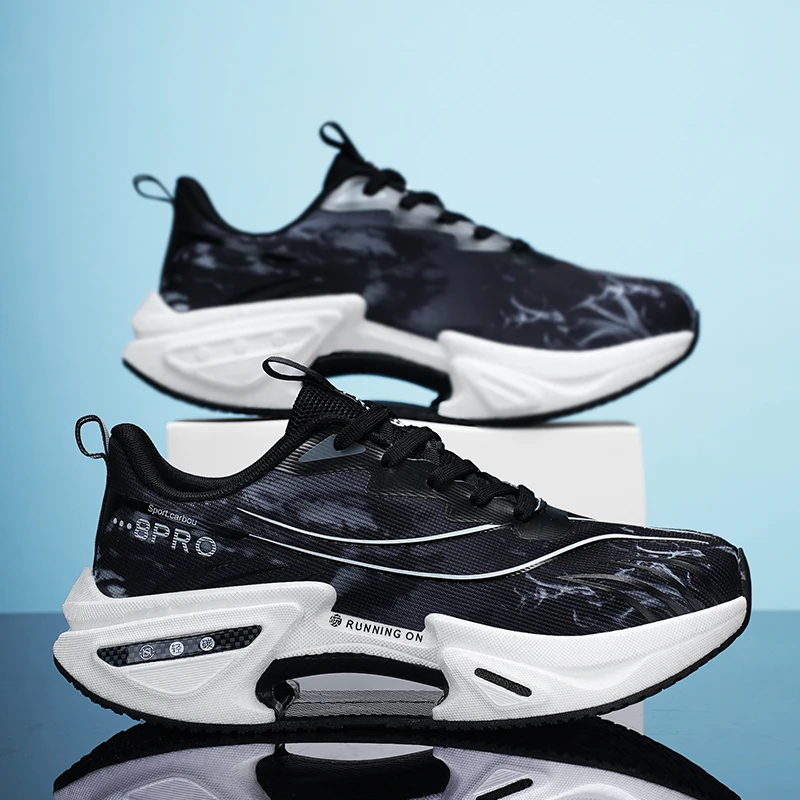 

Мужские повседневные кроссовки с круглым носком, низким верхом на шнуровке, дышащим верхом из материала Fly-Knit, прочной подошвой для всесезонного использования, подходят для спортзала и повседневной носки.