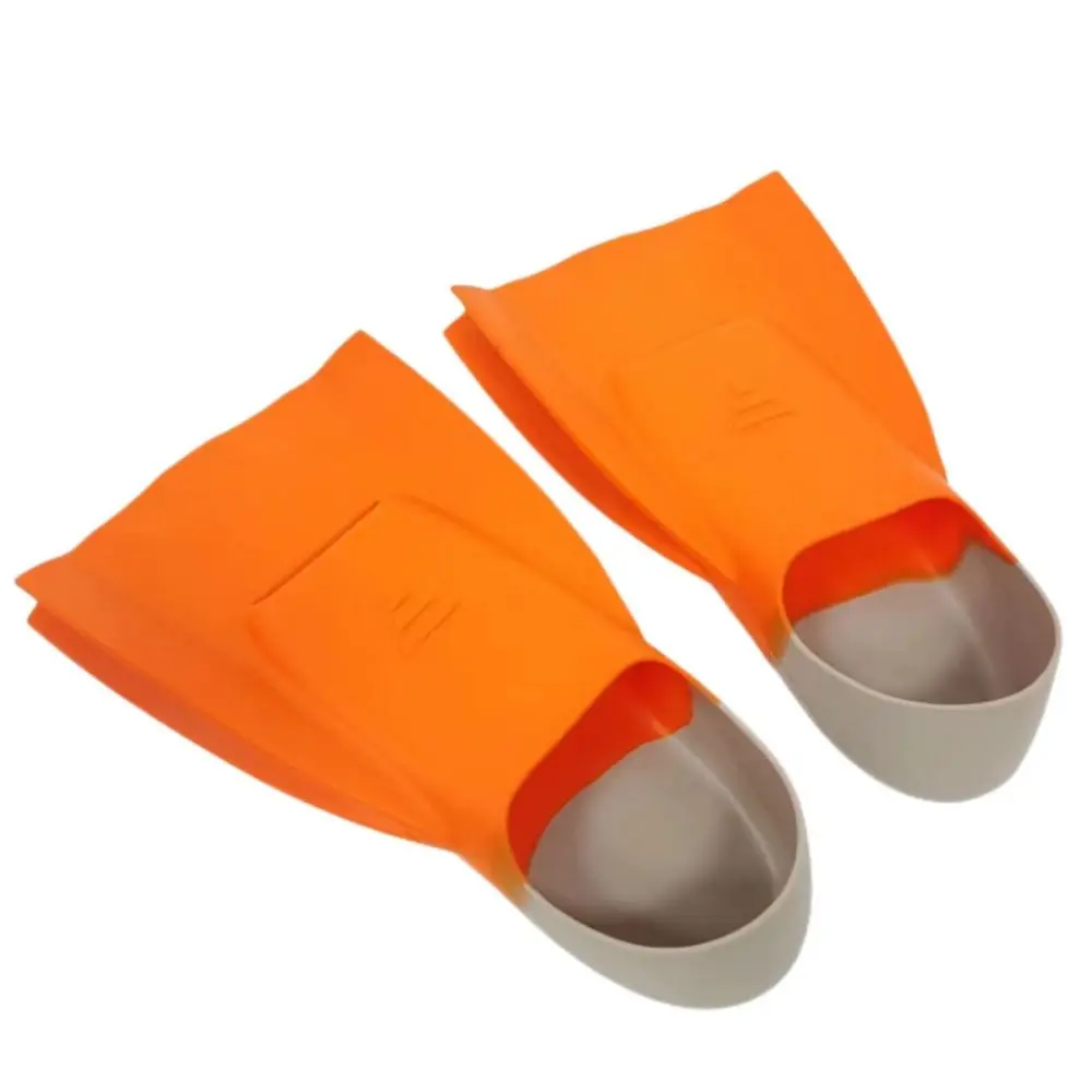 

1 Pair Silicone Swim Fins Wear-resistant Durable Floating Swim Fins Dynamic Design Non-slip Swimming Training Fins