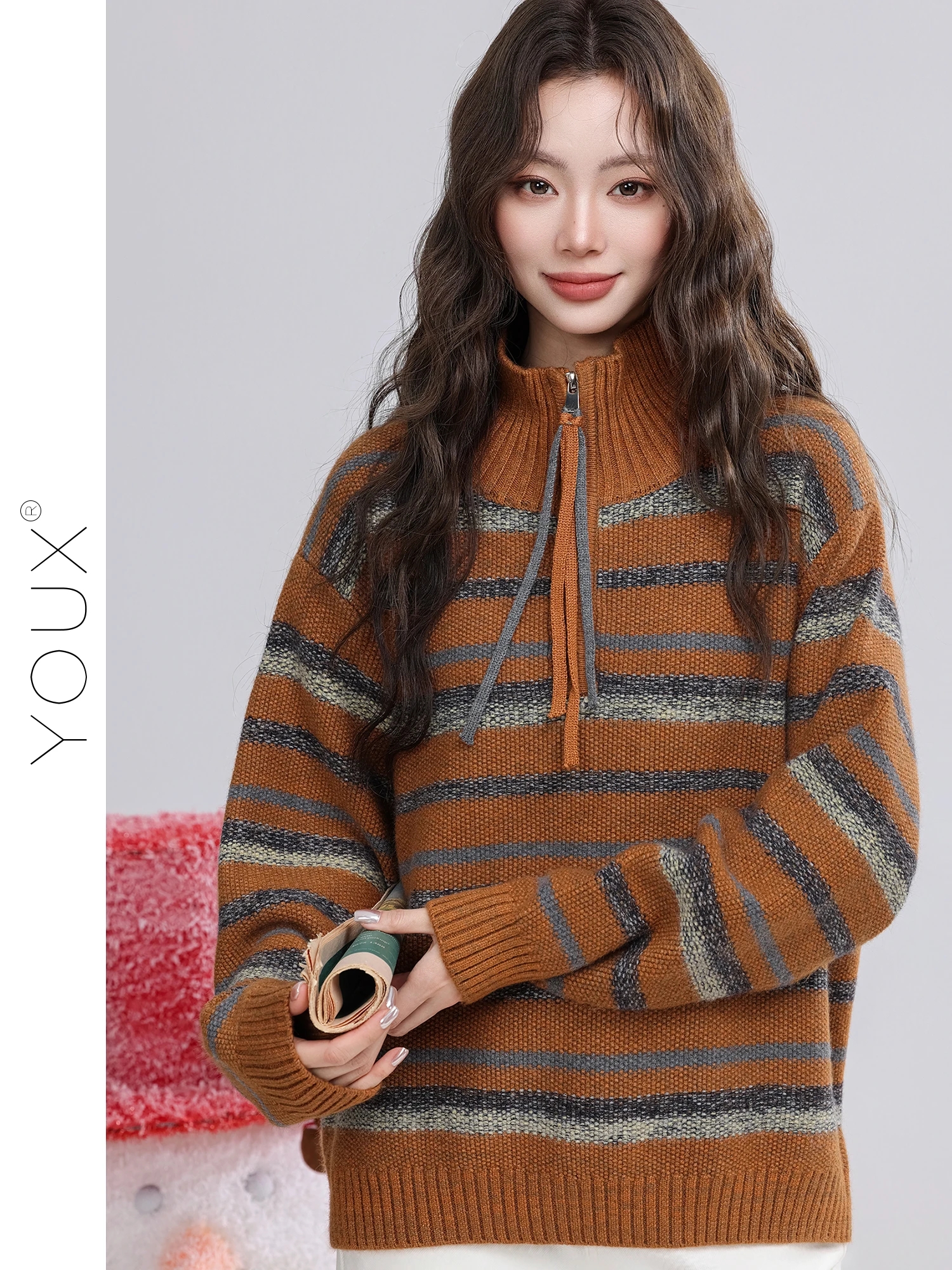 

Модный женский свитер с высоким воротником, свободного кроя, в полоску, зимний, новинка, дизайн-сенсация, теплый, легкий, 2025