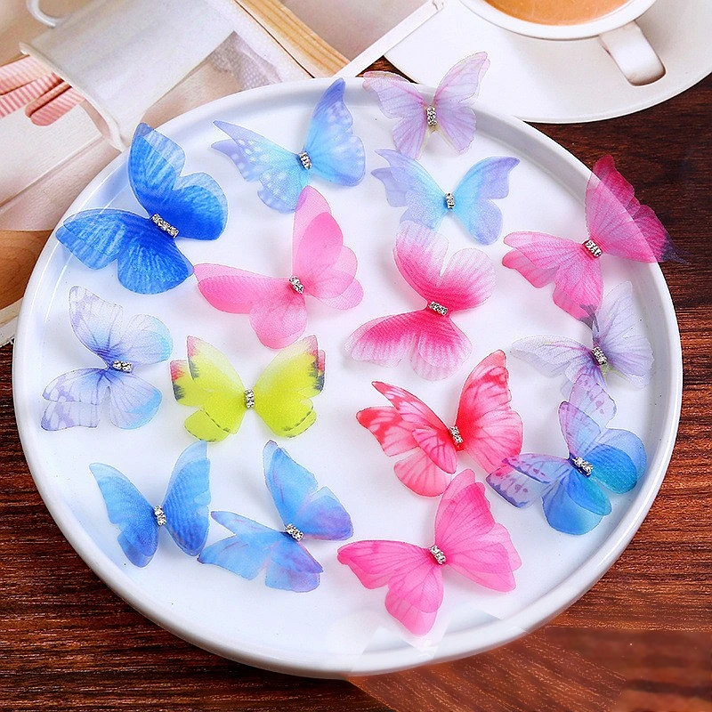 100szt Gradient Color Organza Fabric Butterfly Appliques 50mm Półprzezroczysty szyfonowy motyl do dekoracji imprezowych Ozdoba dla lalek