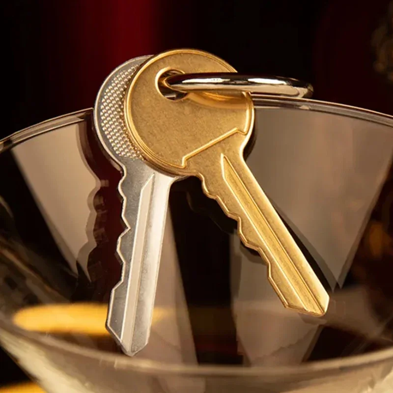 Scotch and Whiskey (Deluxe Edition) Magic Tricks Close-up Street Illusions Mentalism Props Ultimate Key Gimmicks Vanishing Magia