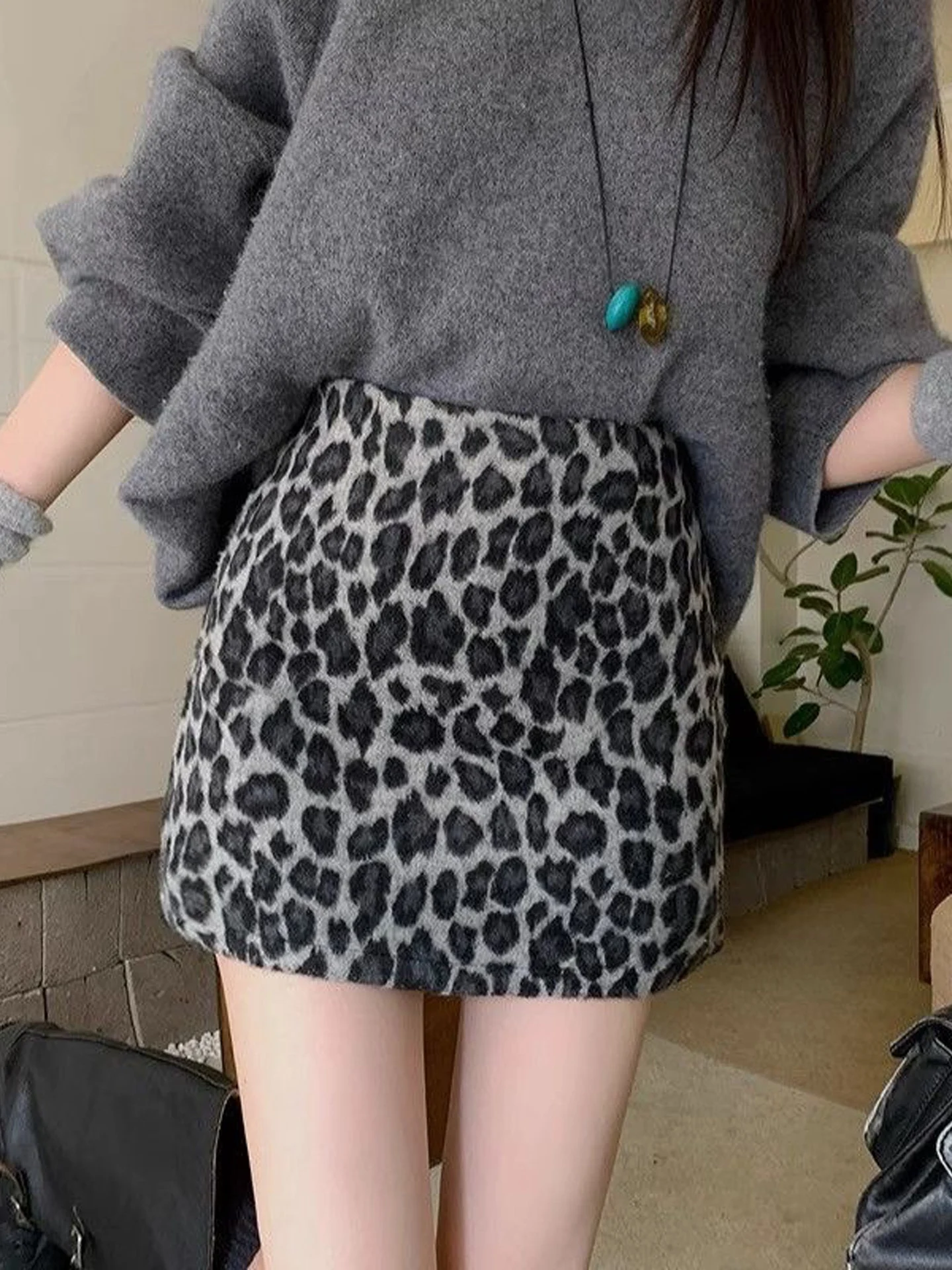High Waist A-Line  Skirt Women's Checkered Woolen Skirts Autumn Vintage Anti-Light Short Skirts Slimming Skirts