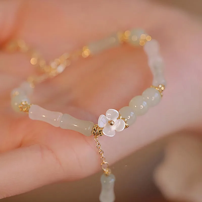 New Elegant Hetian Jade Bracelet for Women A Vintage Unique and Thoughtful Gift for Your Best Friend High Quality Jewelry Gifts