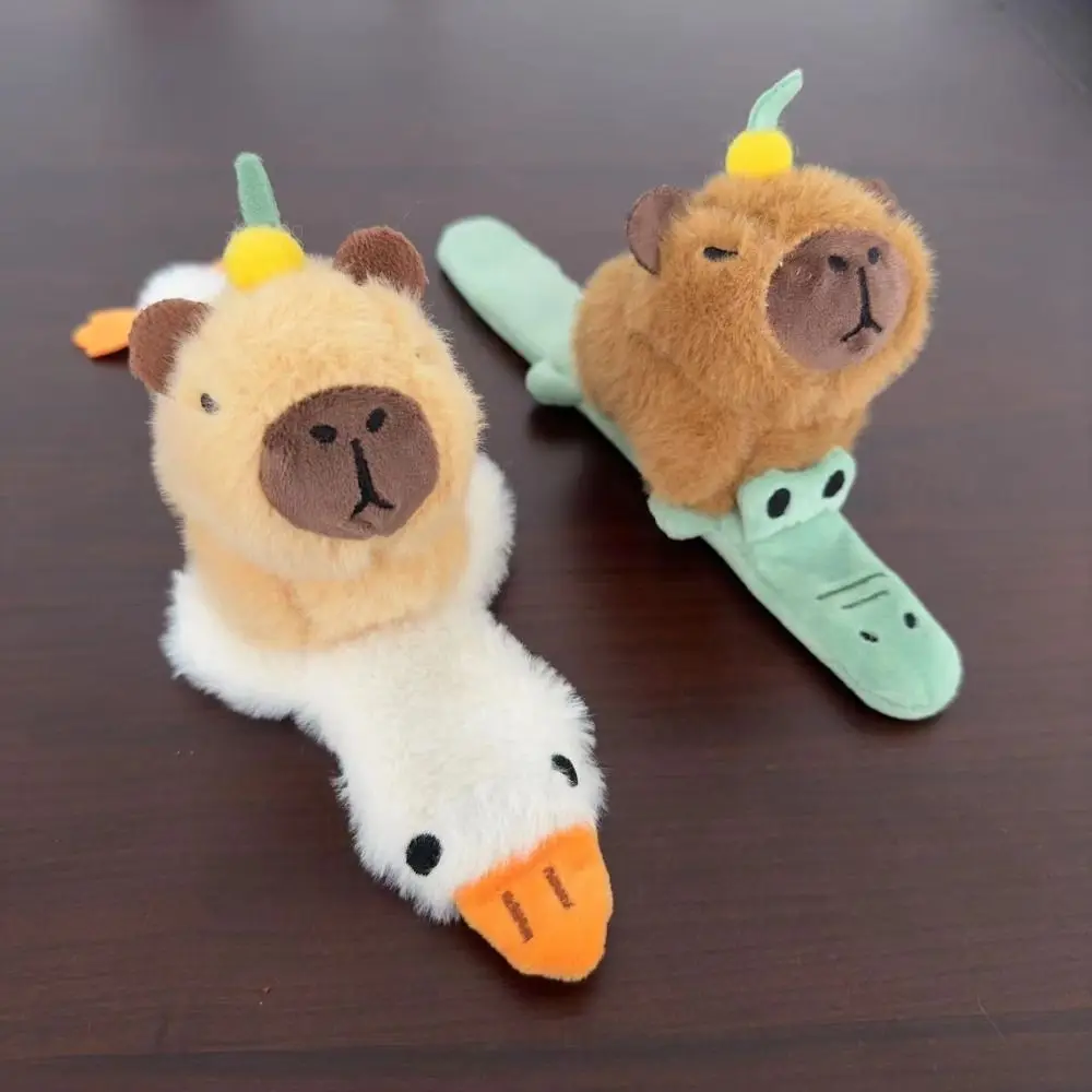 Clap Ring Capybara Slap Armband Armband Kuscheltiere Capybara Slap Snap Doll Weicher, flauschiger Capybara Handring Weihnachten