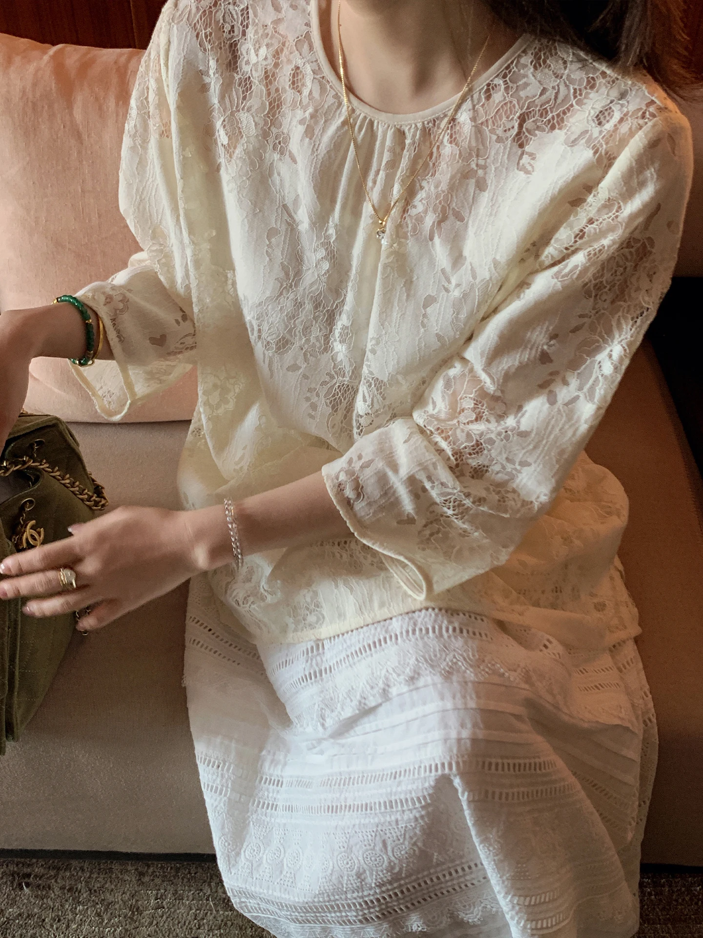 

Женский топ Liberlin Spring 2026 с кружевными вставками и вырезами, романтичный, повседневный, свободного кроя, с круглым вырезом, стандартной длины