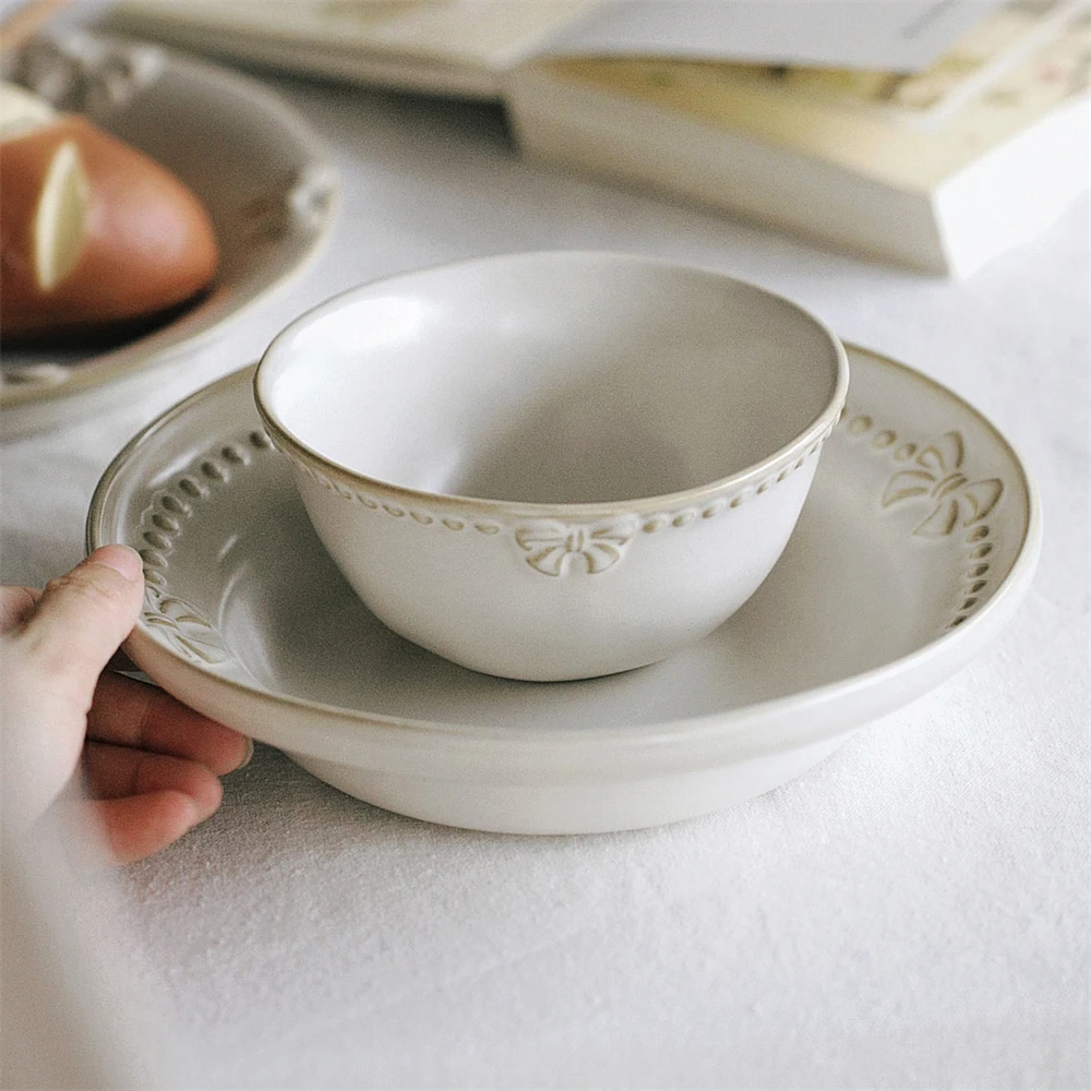 Picture 5: Western Style Ceramic Plates Kitchen Supplies Salads Pizza Plates Home Decor White Relief Soup Plates Rice Bowls Tableware