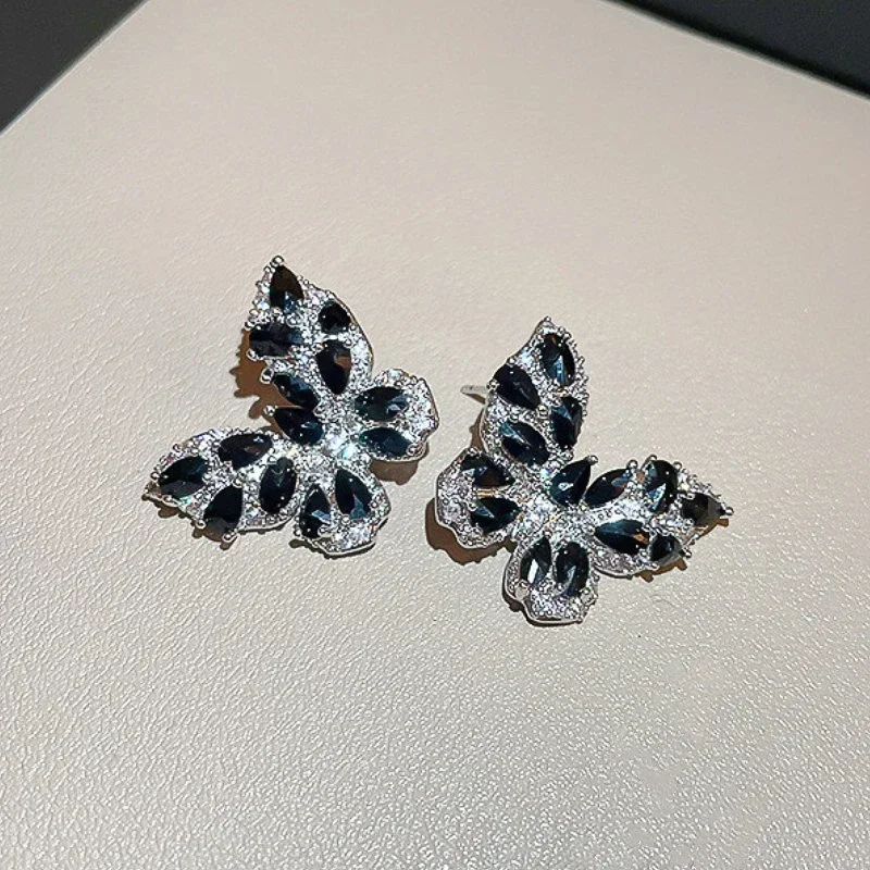 

Luxury Cubic Zirconia Butterfly Stud Earrings for Women Ear Piercing Statement Jewelry Accessory Perfect for Wedding Girls