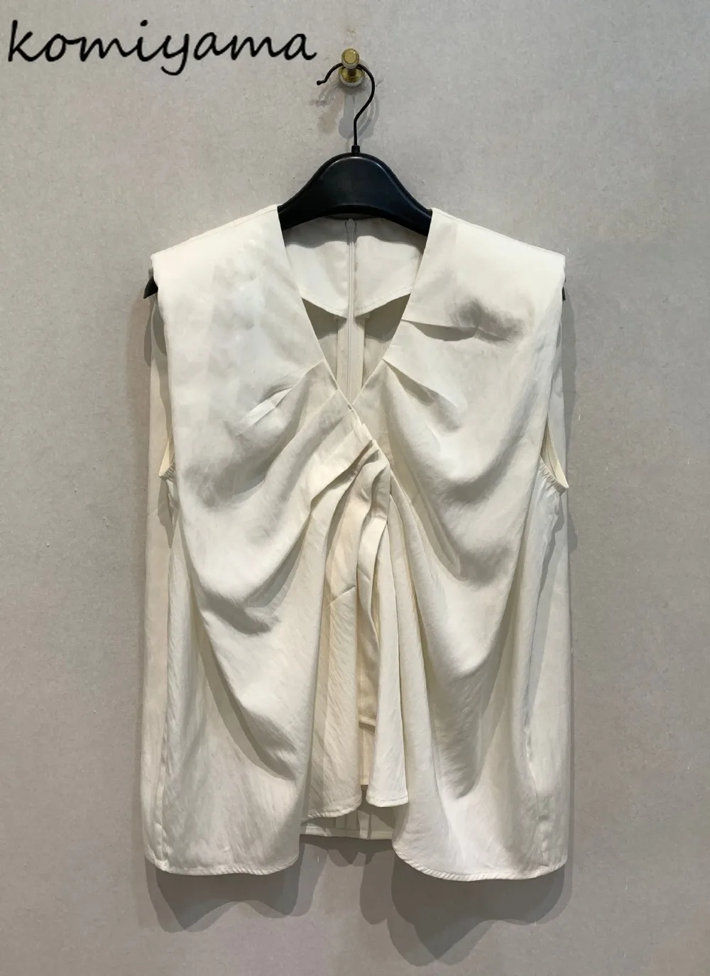 

Japanese Irregular Pleated Woman 2025 Shirts & Blouses V-Neck Sleeveless Blusas Mujer Summer Ropa Elegant Clothing Camisas