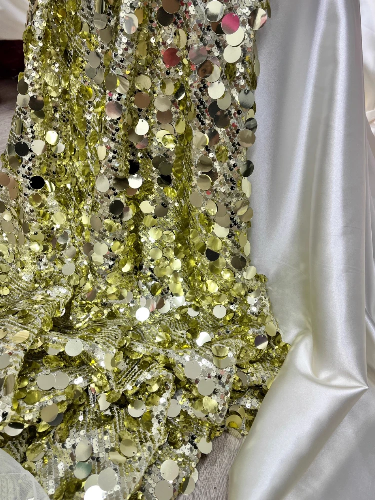 

Fashion Hanging Sequin Mesh Fabric for Background Layout Decoration Wedding Dress Set Design Cloth Diy Per Meter Sewing Material