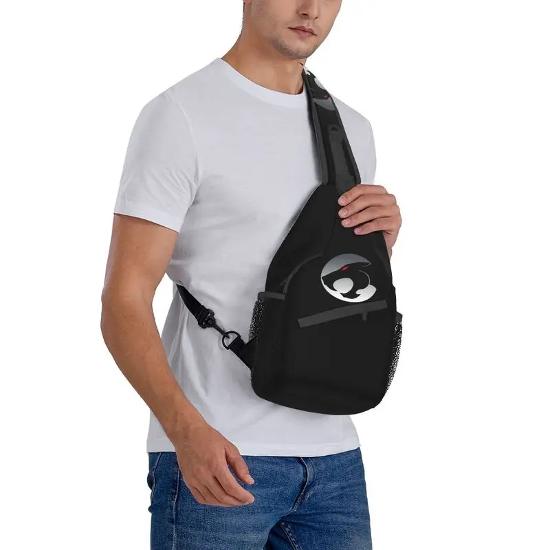 Cartoon Anime Thundercats Logo Sling Crossbody Mochila para Homens, Ombro Peito Bolsas para Viajar, Legal