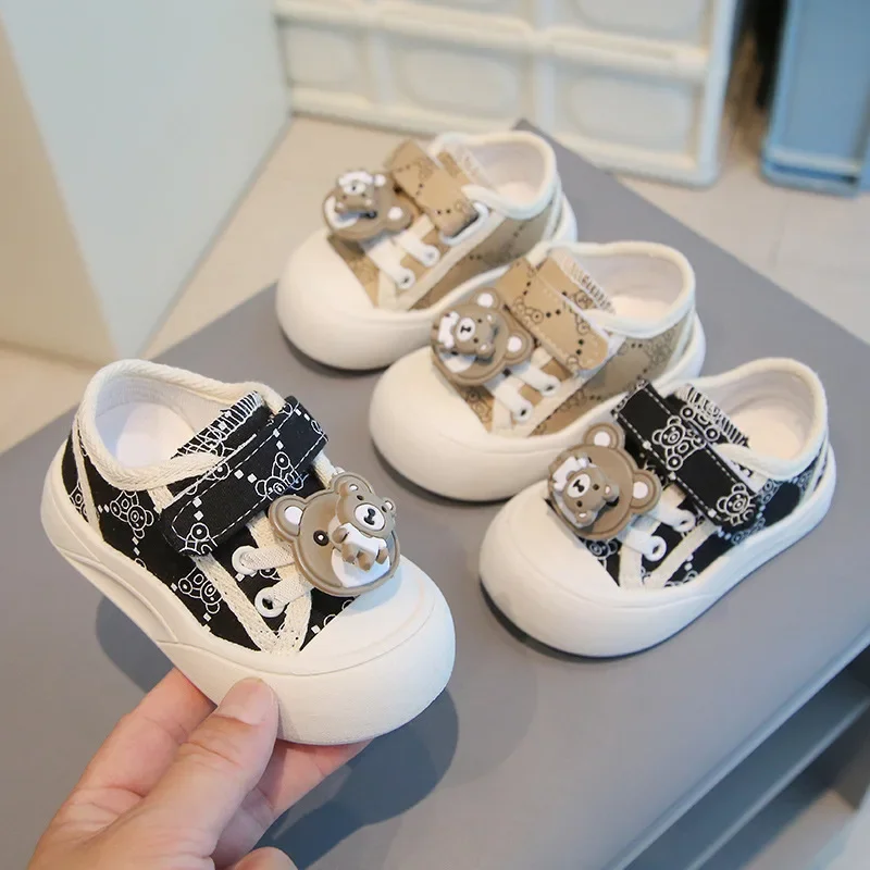 Baby Kids Canvas Shoes Toes Capped Anti-kicked Girls Walking Shoes with Cute Bear 2025 New Breathable Sports Shoes Soft Sole