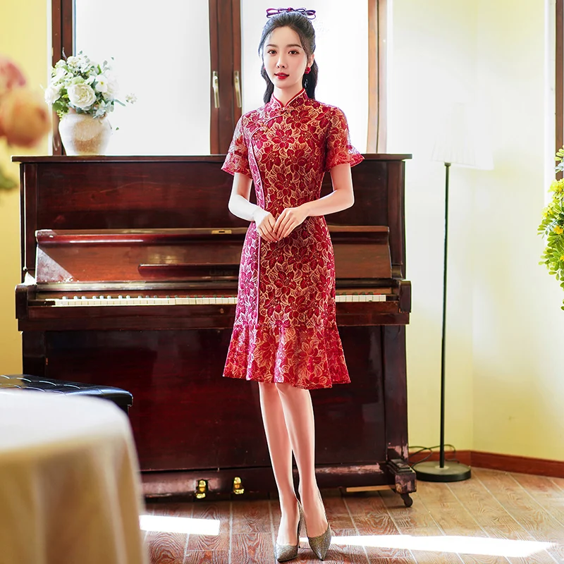 

Красное вечернее платье для молодой свекрови с цветочным узором, длинное ципао с хвостом русалки для свадебных торжеств