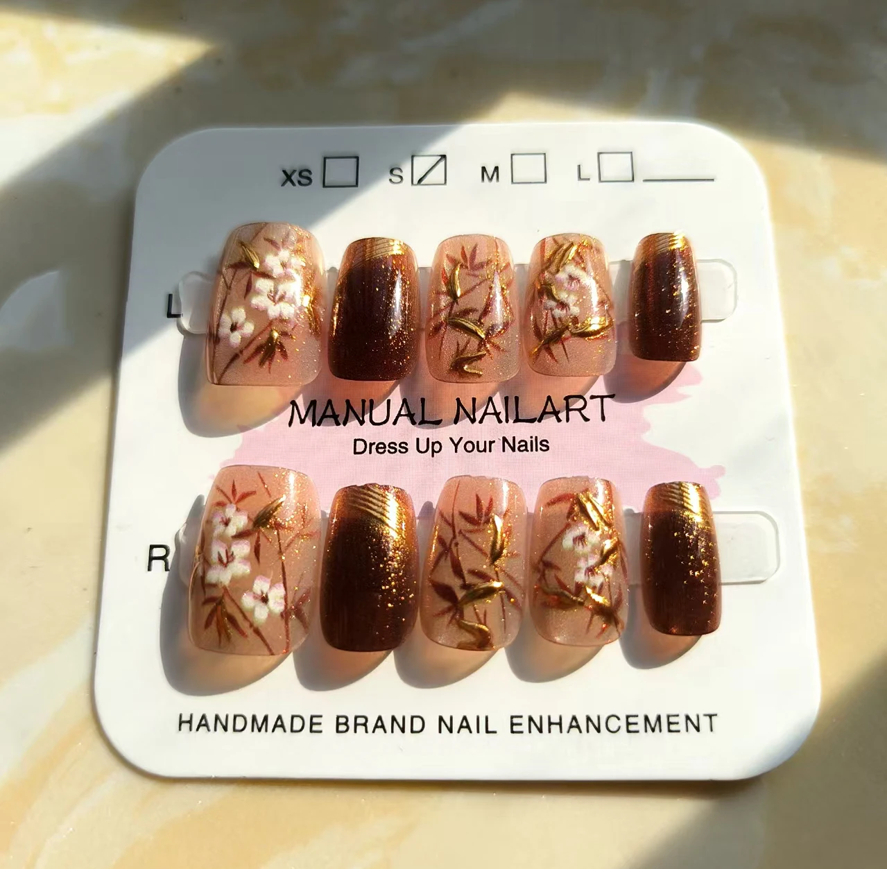 10 قطعة نمط الأوراق والزهور الأظافر وهمية عين القط انفصال Chinoiserie مسمار نصائح قابلة لإعادة الاستخدام البني قصيرة مربع الأظافر كاذبة