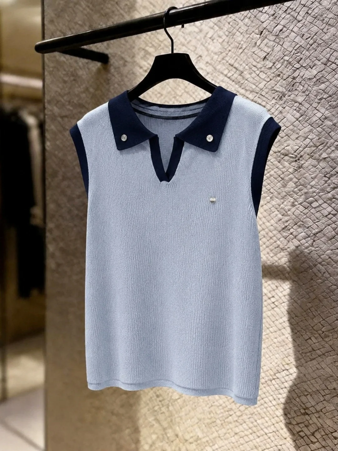 

Summer Trendy Anti-Aging Ice Silk Knitted Vest Women's Sleeveless Top Color Block Design Commute Style Straight Cut Regular L...