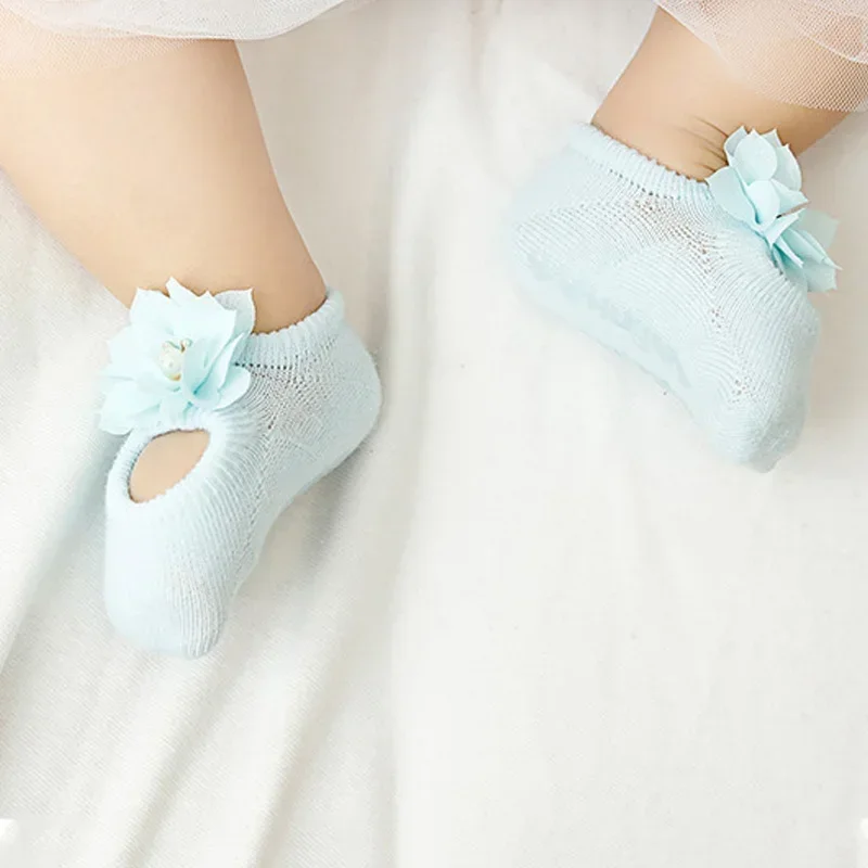 3 Paar süße Blumen-Babysocken, süße Spitze, Schleife, für Neugeborene, Mädchen, Prinzessinnen-Socken, weiche Baumwolle, rutschfeste Bodensocken für Kleinkinder