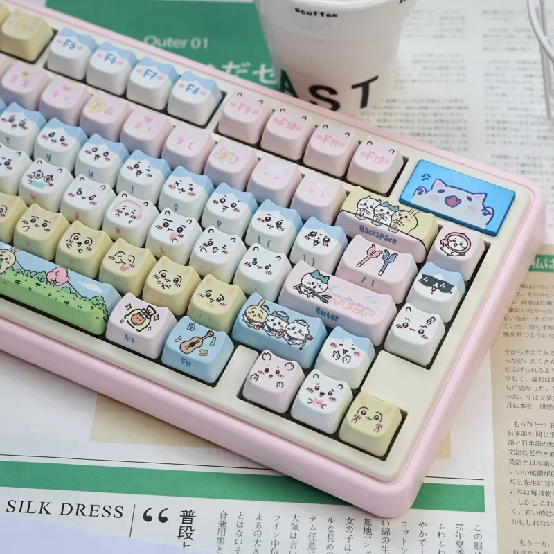 

Kawaii Chiikawa Theme Mechanical Keyboards Keycaps Cartoon Anime 135Keys Keycas Set Heat Sublimation Keycaps PBT Material Keycap