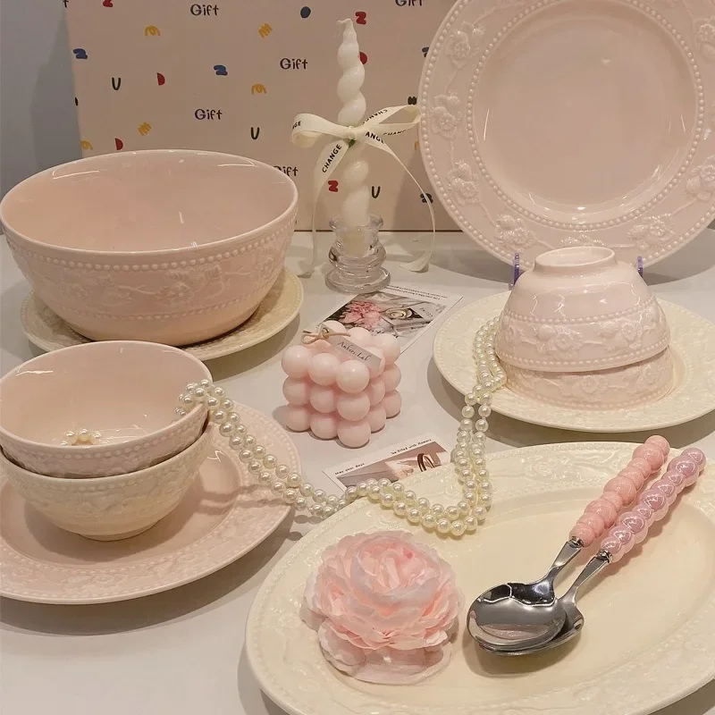 Light luxury floating berry dish set, high-value girl's heart ceramic tableware set, full set of dishes and plates.