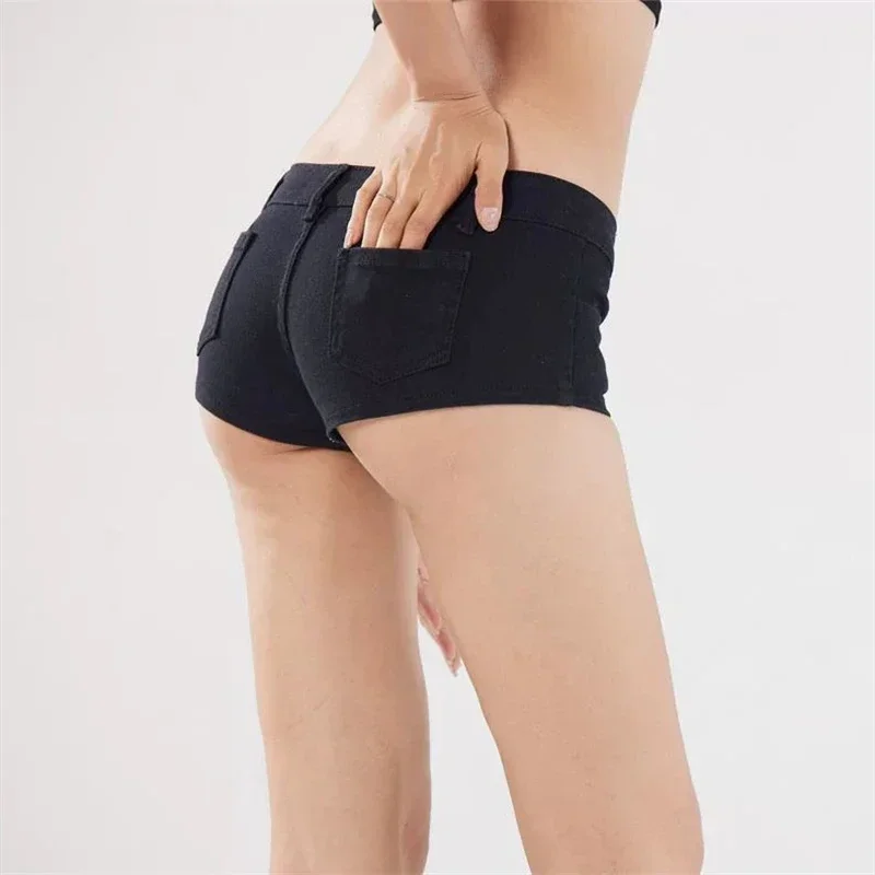 Moda Casual femenina de cintura baja Sexy Slim Fit pantalones cortos ultracorto mujeres verano Color sólido Mini pantalones cortos Cool Girl Briefs