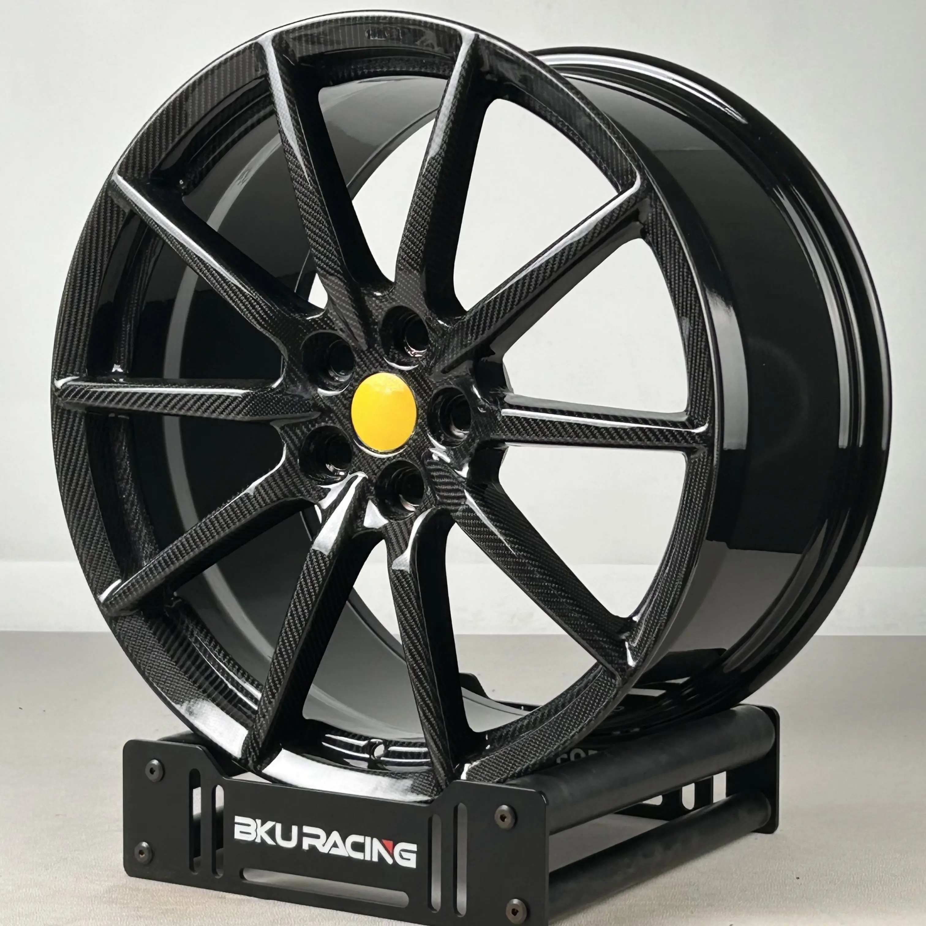 Bku ألياف الكربون عجلات مزورة لفيراري SF90 296 GTB 12Cilindri F80 19 20 21 بوصة حافة مقعرة سبيكة مزورة 5x114.3 عجلات