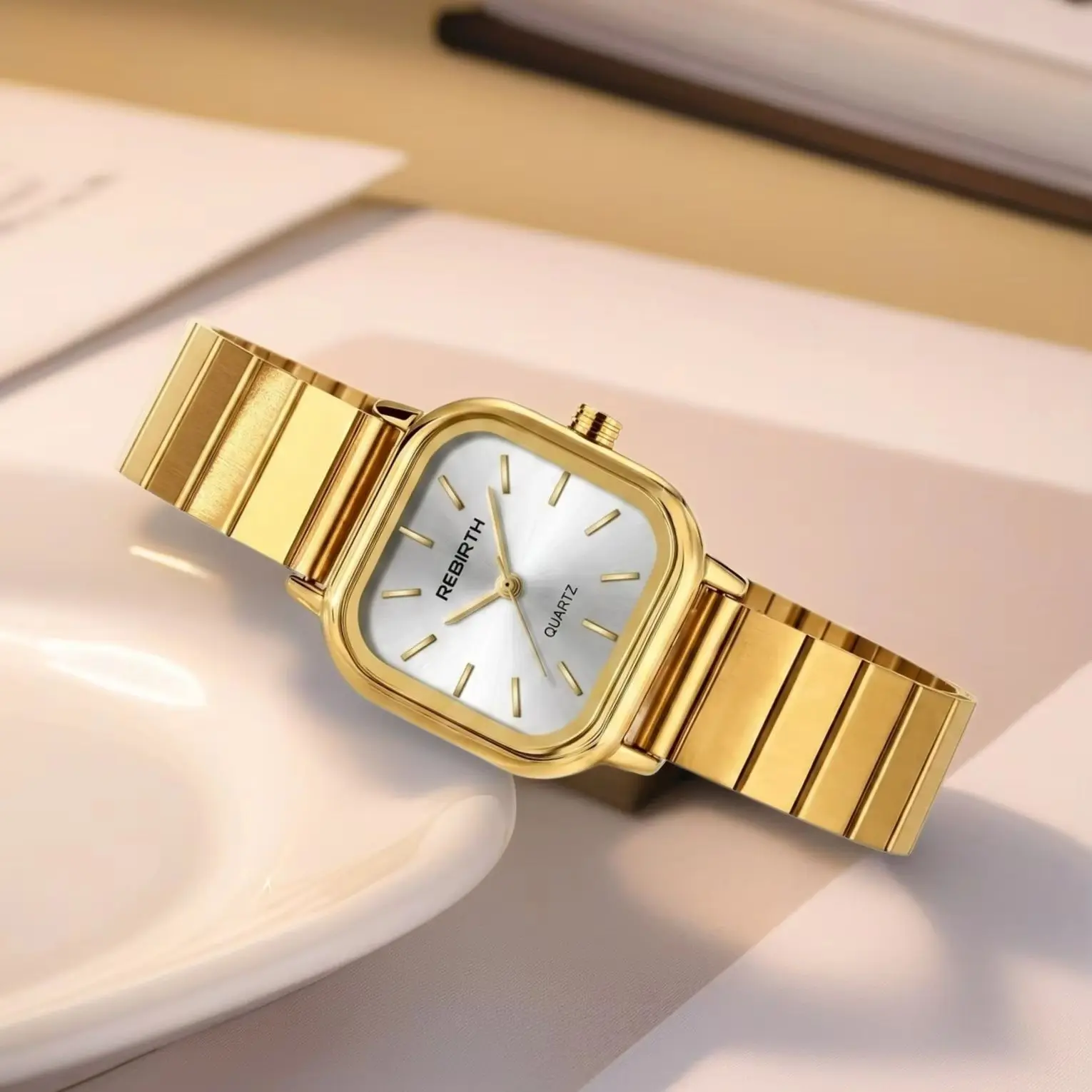 Business Casual Versatile Quartz Movement Watch with Roman Scale Display