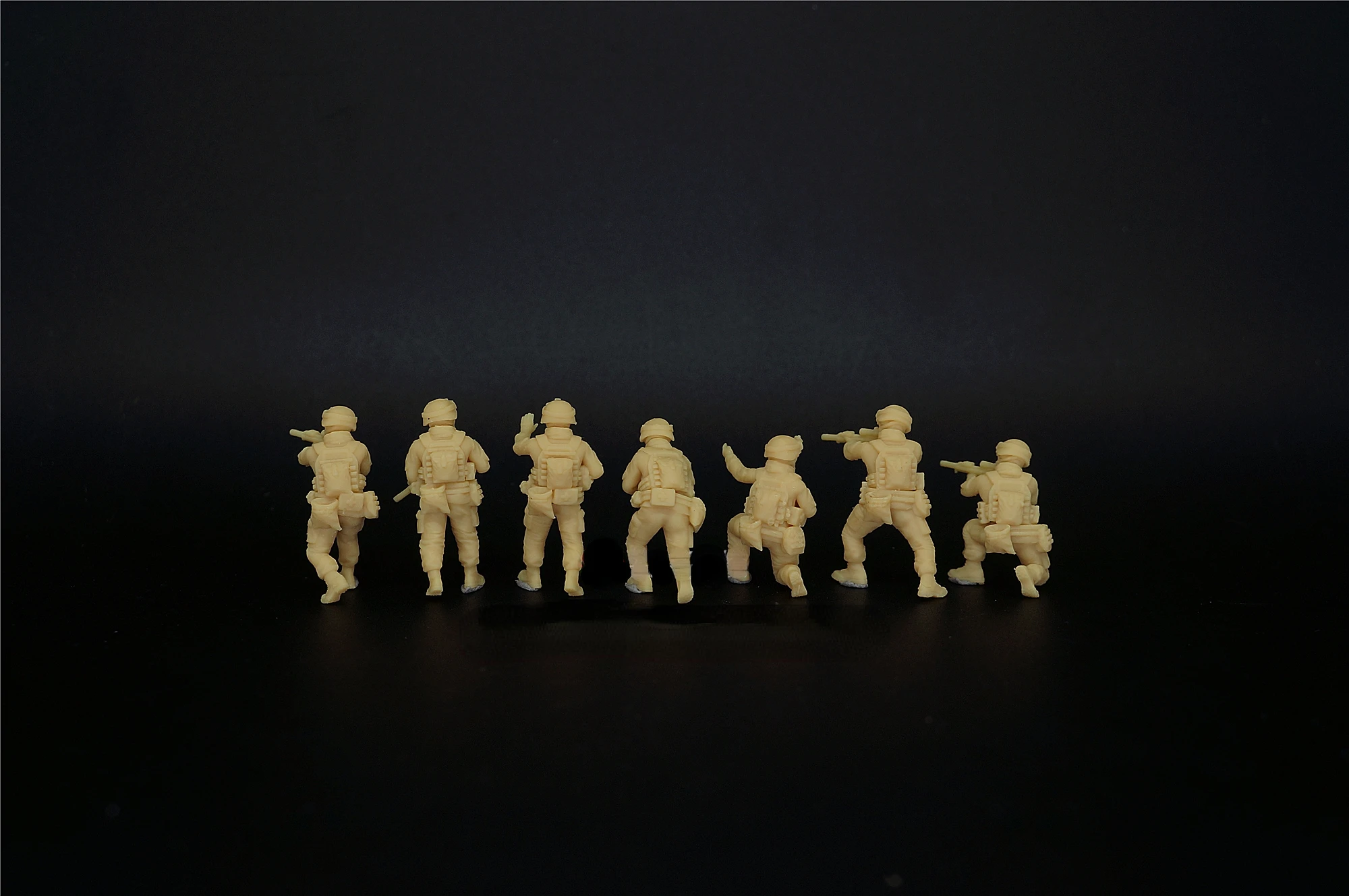 1/72 Modern US Navy Marine Corps Command Attack Posture Action Figures 7-Piece Mold Set