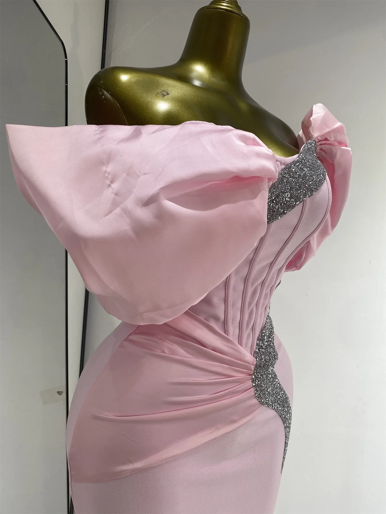Pink Off Shoulder Satin Bandage Patchwork Evening Dress Silver Glitter Rhinestone Corset Formal Party Gown Guest Look Wholesale