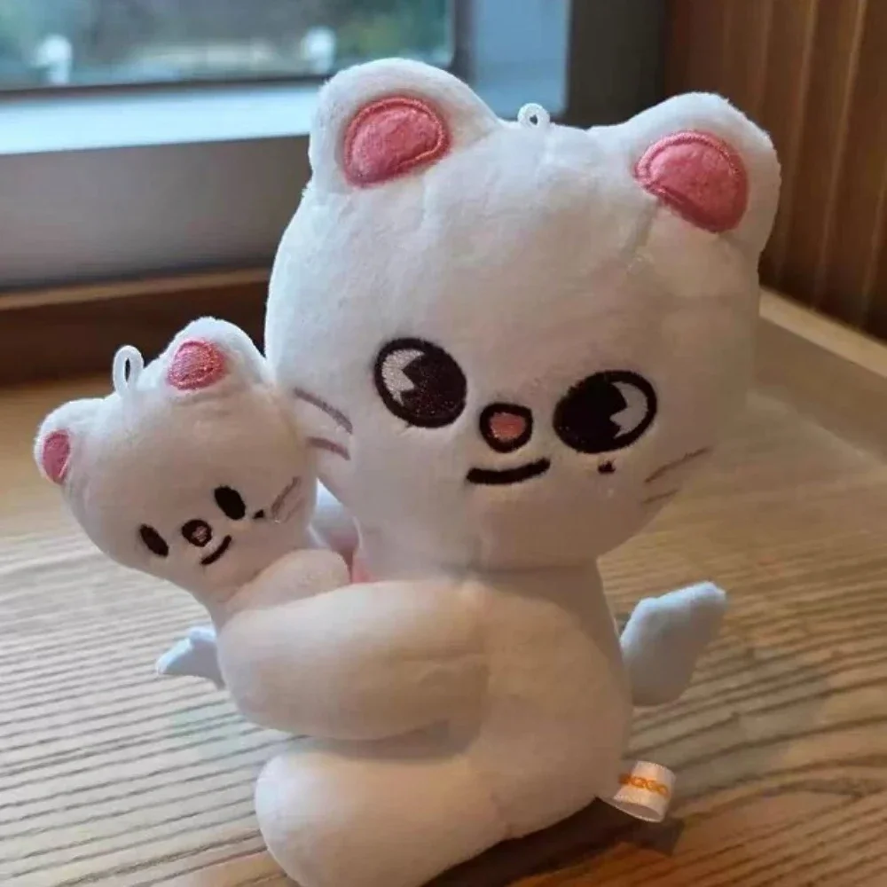 SKZOO peluche poupée magnétique grande poupée câlin petite poupée en peluche FM semaine cape poupée école magique enfant Fans anniversaire cadeau de noël