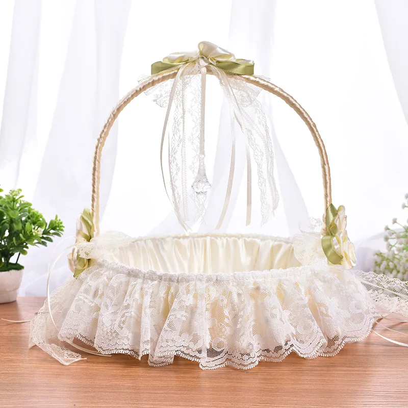 

Western Wedding Bamboo Flower Basket Rhinestone Lace Basket Flower Girl Portable Small Flower Basket