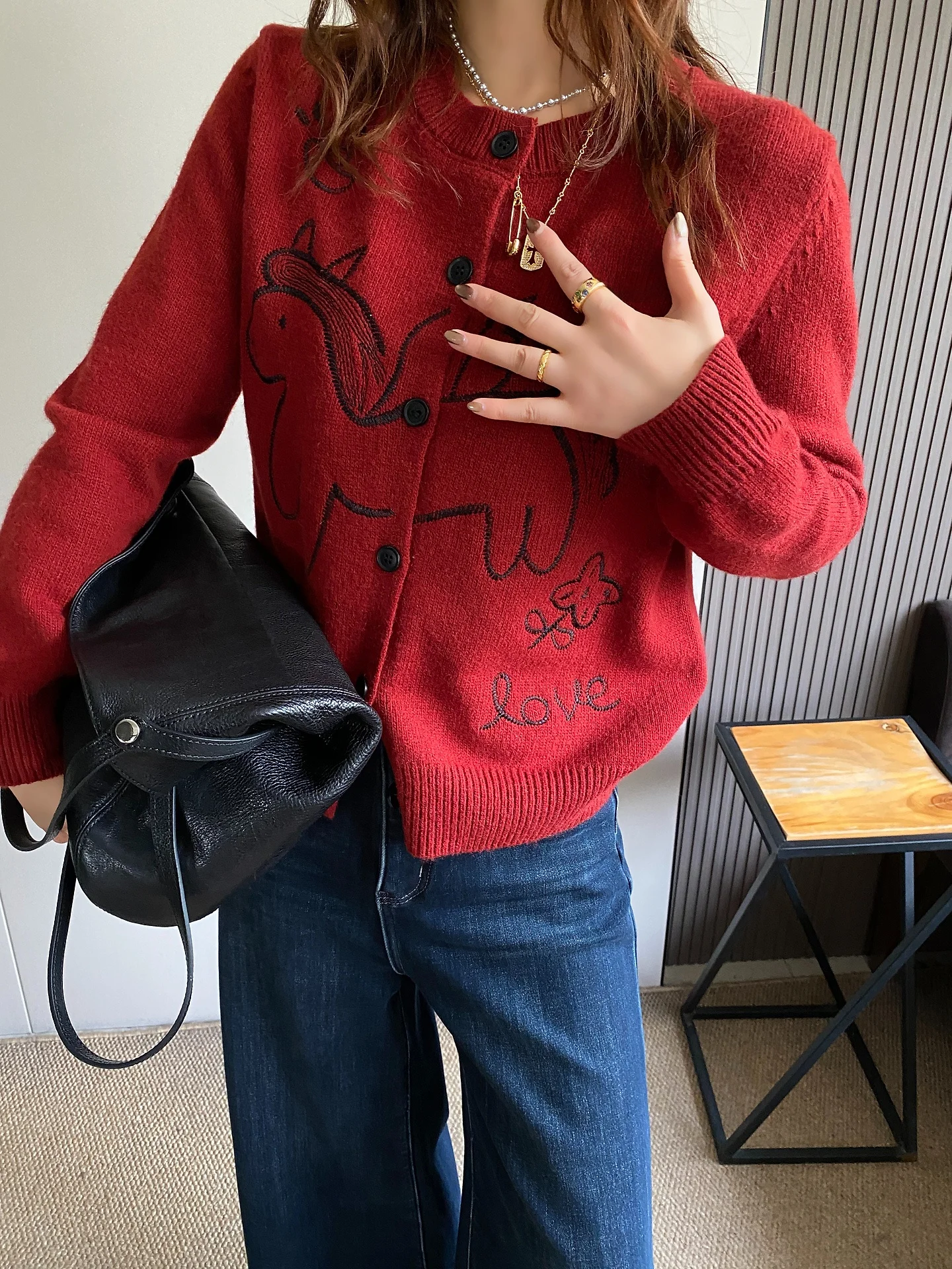 

Loose Knitted round Neck Embroidered Cartoon Flying Sweater Cardigan Women's Autumn Winter New Style Soft Comfortable L...