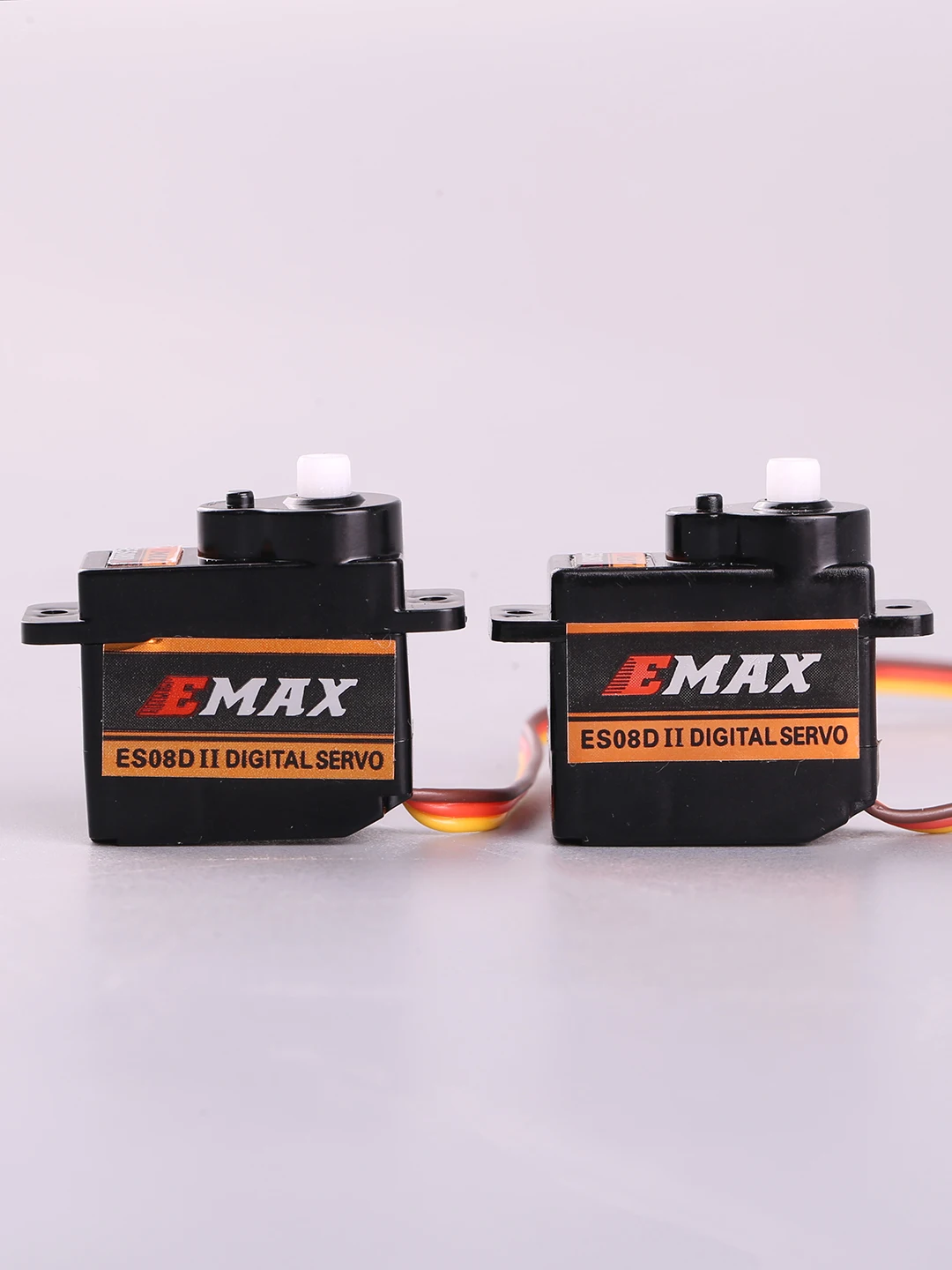 EMAX ES08DII 4.8-6V 9g Plastic Digital Micro Servo With Futaba JR Plug For RC Helicopter Airplane Accessories