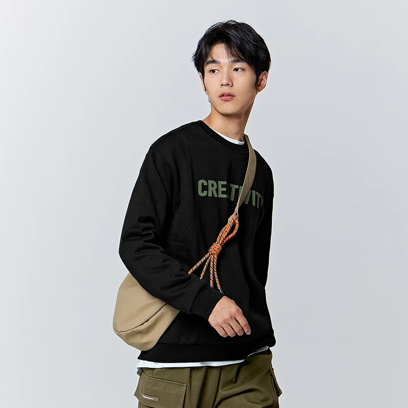 Semir Sweatshirt Men Winter Simple Contrasted Color Texture Letter Print Base Layer Fashion Casual Fit Round Neck Sweatshirt