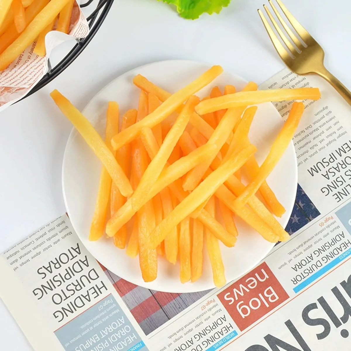 20/50 Stück künstliche Pommes-Frites aus PVC – realistische Kartoffelstreifen, Lebensmittel-Requisiten für Fotografie, Präsentation, Streich und TikTok-Videos – Detail 5