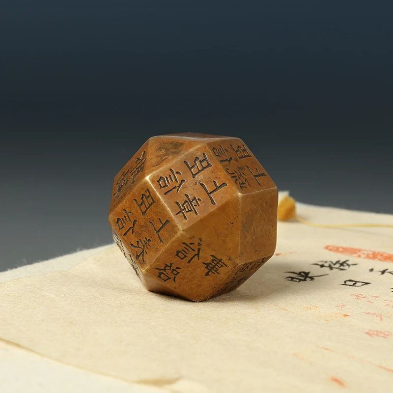 Vintage Chinese Painting Xuan Paper Paperweights Portable Bronze Paperweight Creative Polyhedron Chinese Calligraphy Pisapapeles