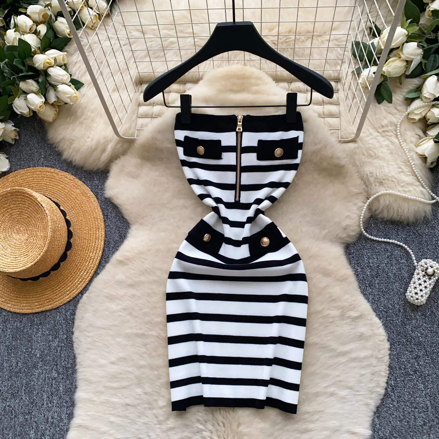 Fashion Ladies Strapless Knit Mini Dress Black White Stripe Patch Metal Gold Buttons Zip Elastic Bodycon Knit Tube Party Dress