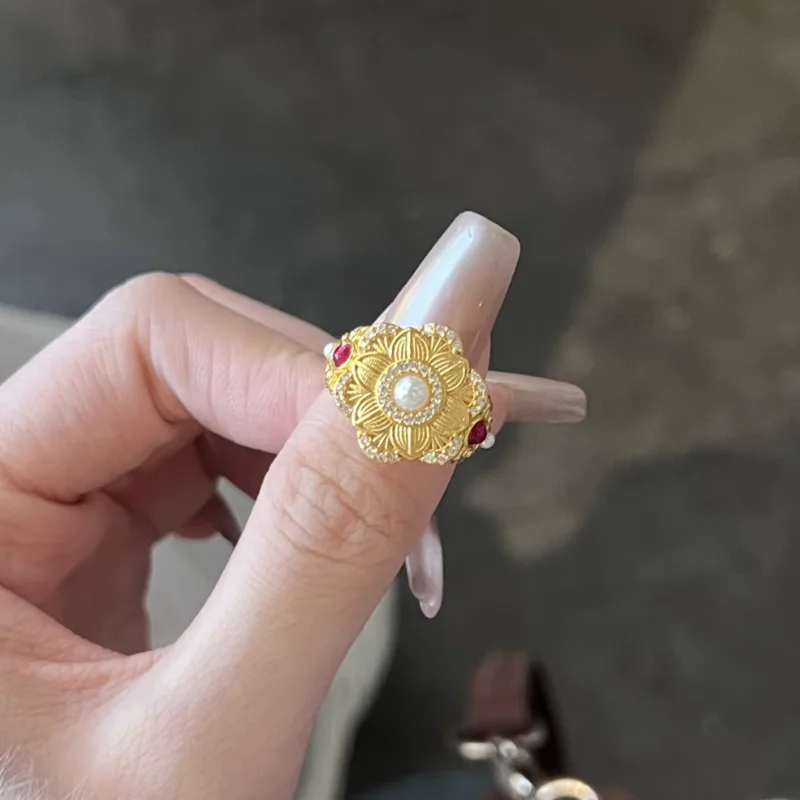 

Gold-Plated Floral Filiee Pearl Ring for Women Adjustable Lotus Design Faionable Jewelry That Doesn't Fade for Daily Wear