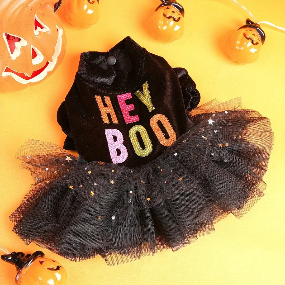 Vestido de Halloween Hey Boo, ropa para mascotas, vestido de malla negra para perros y gatos, bonito vestido de novia con botones abiertos de Color divertido Hey Boo