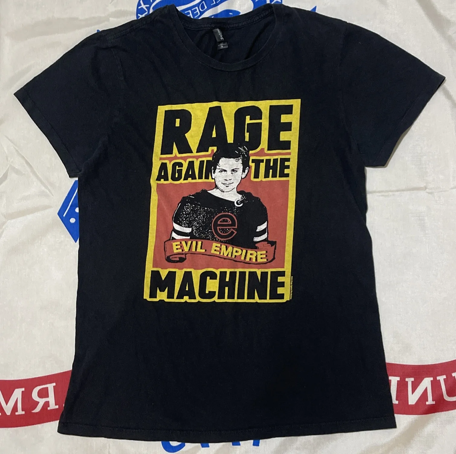 

Rage Against The Machine Evil Empire Men’s Black Medium T-Shirt Bay Island 2014