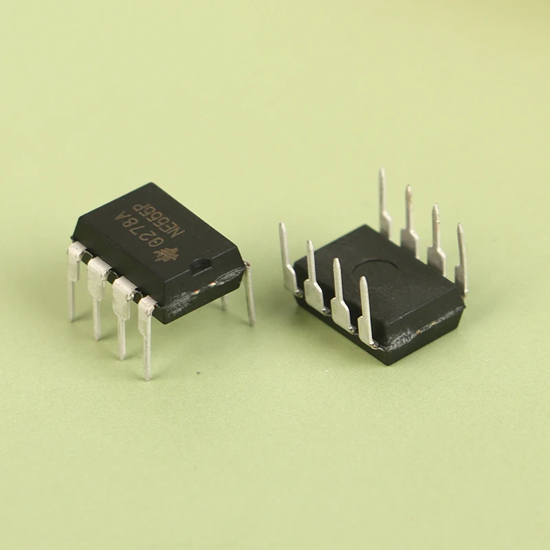 20pcs NE555 NE555P Integrated IC Direct Plug DIP-8P Base Circuit Chip Electronic Components