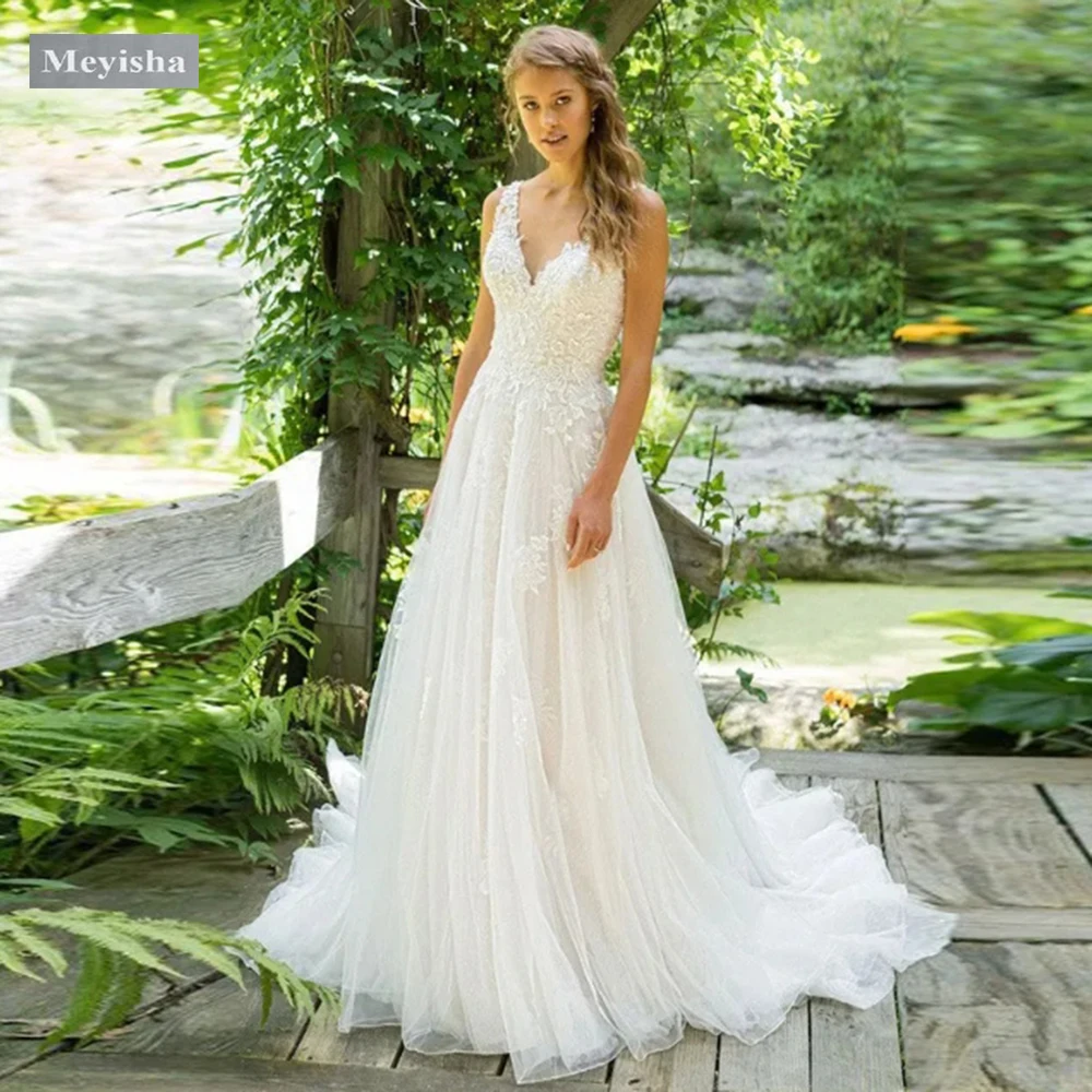 ZJ9444  Elegant V Neck Wedding Dresses Princess A Line Shine Tulle Backless Lace Appliques Beach Bridal Dress Woman